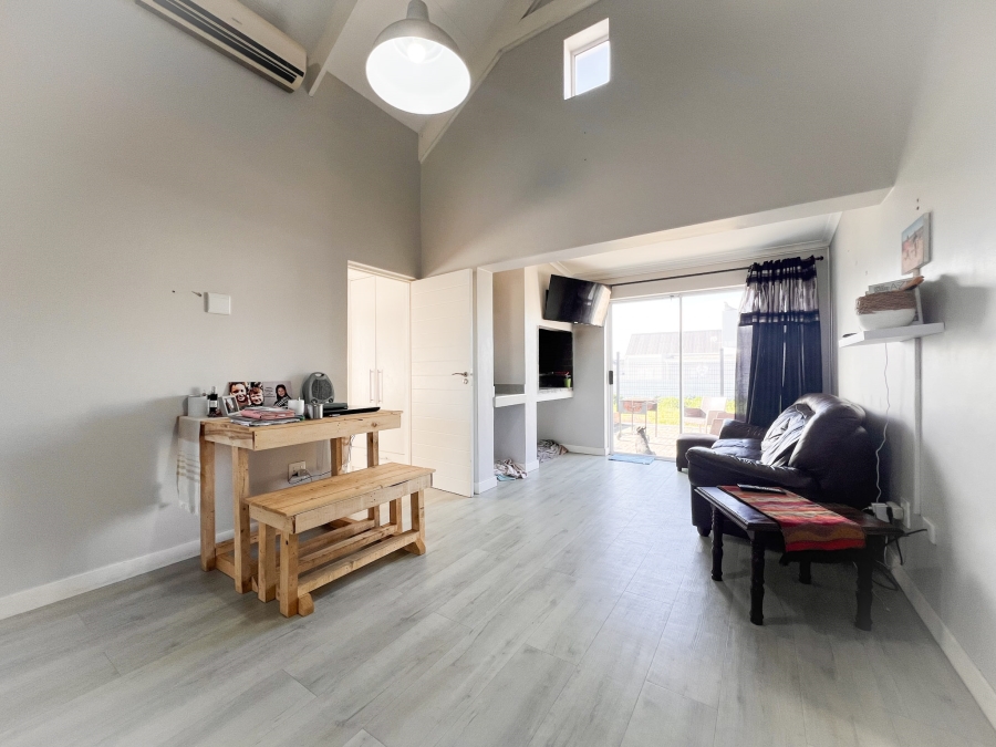 3 Bedroom Property for Sale in Laguna Hills Western Cape